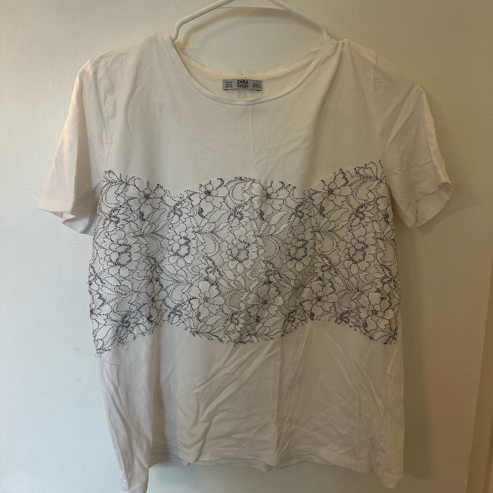 Zara White Short Sleeve Tee with Black Lace-Pattern Panel